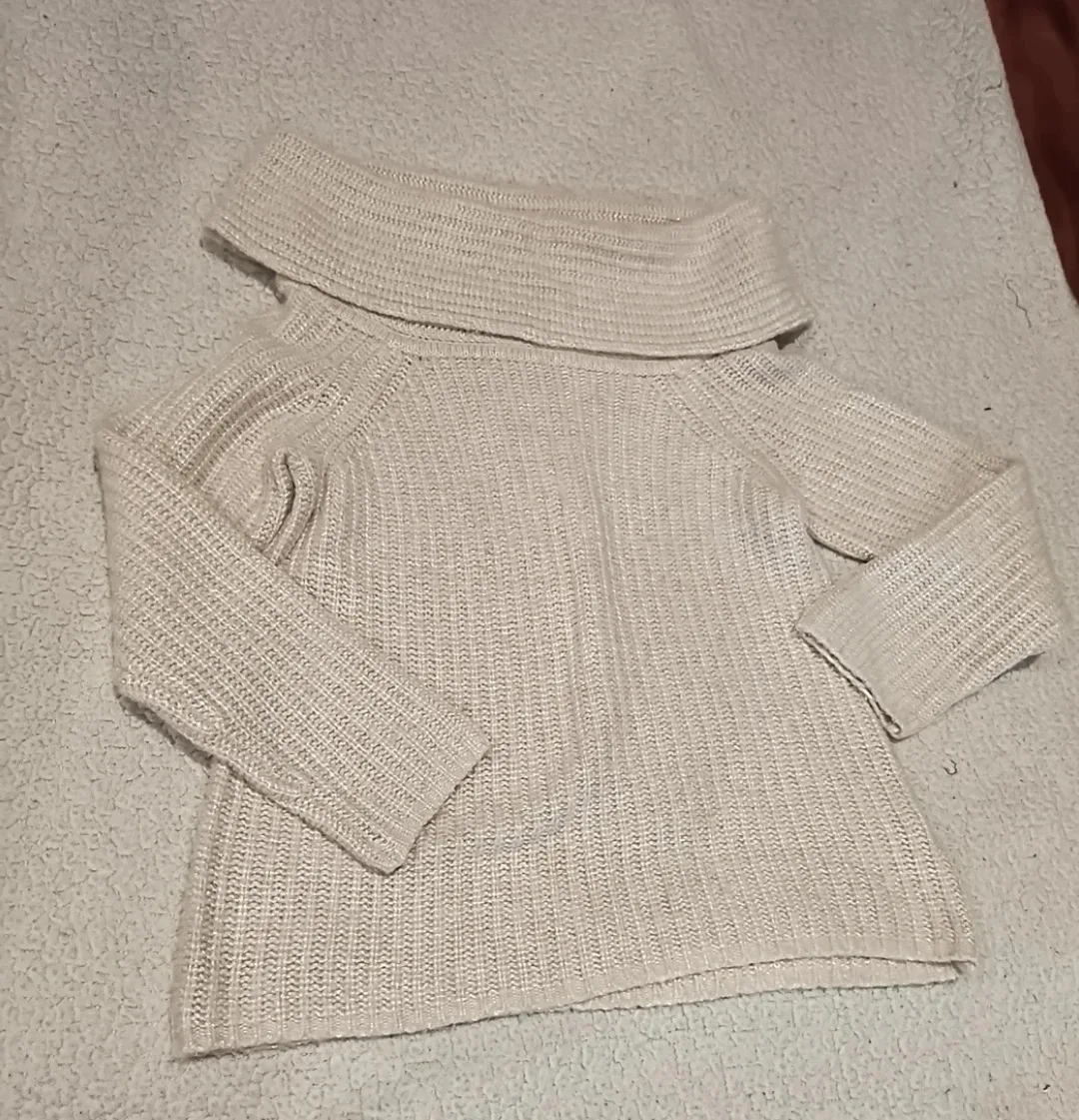 White House Black Market Sweater - Size M image indicator(4)