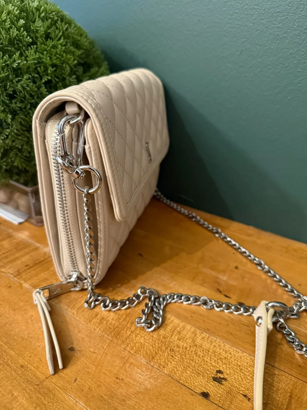 Steve Madden Bvital-Q Quilted Crossbody image indicator(2)