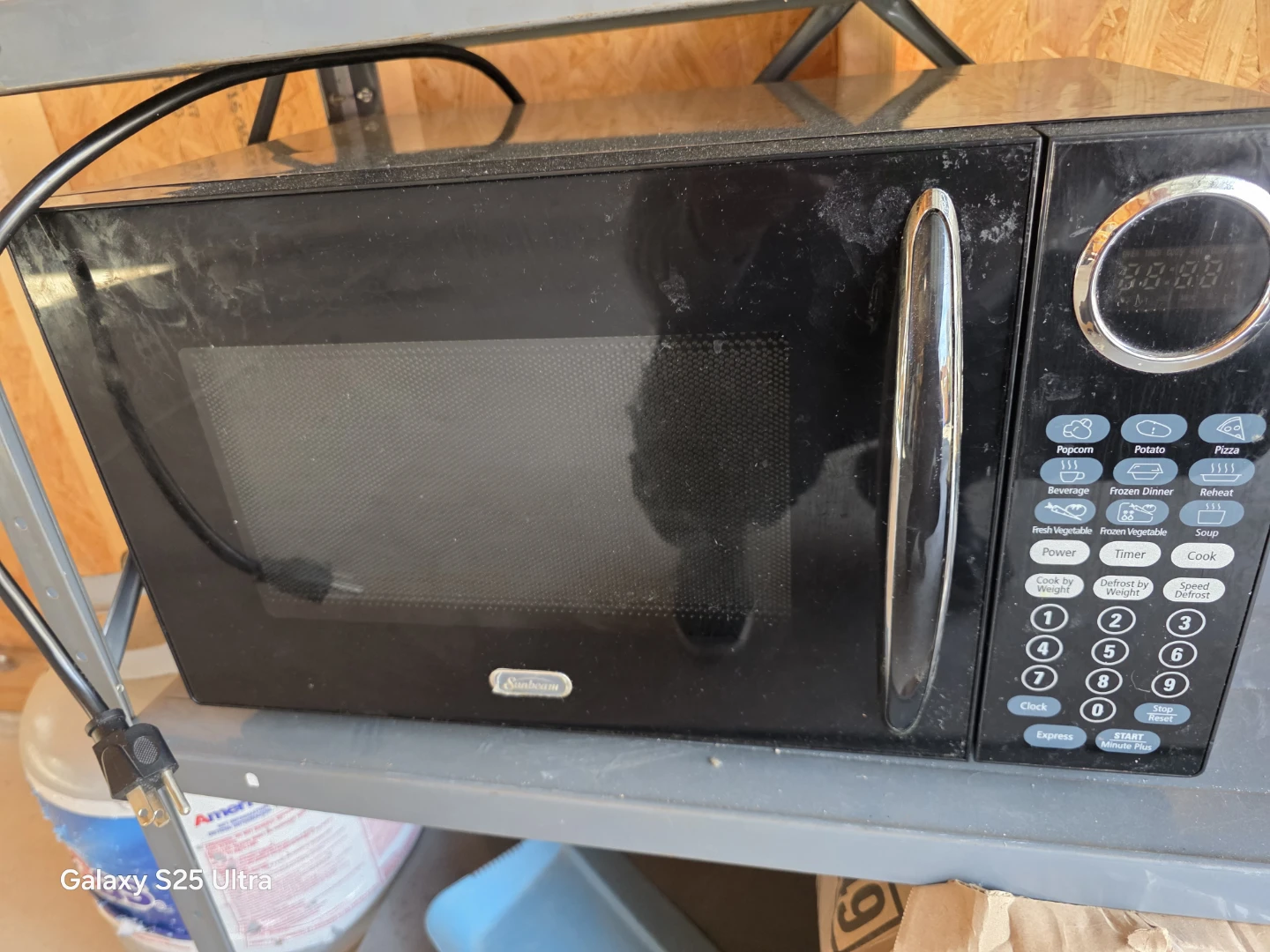 Sunbeam 900 Watts Microwave Oven - photo 3