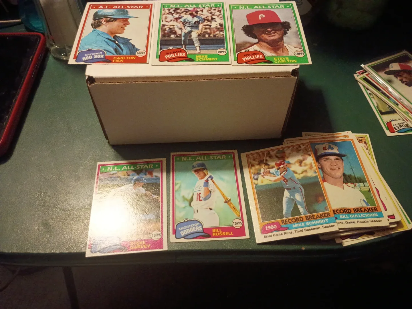 1981 Topps Baseball Cards Set Collection image indicator(2)