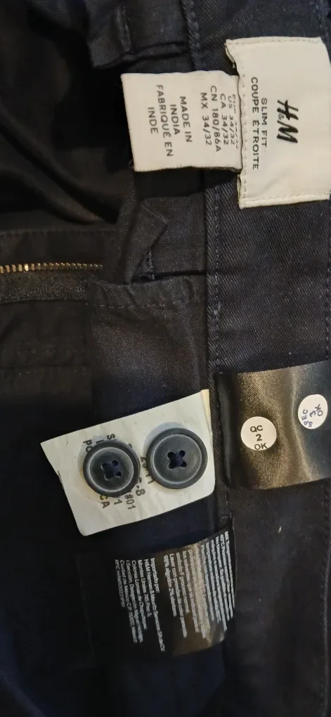 H&M Slim Fit Pants - Size 34/32 image indicator(5)