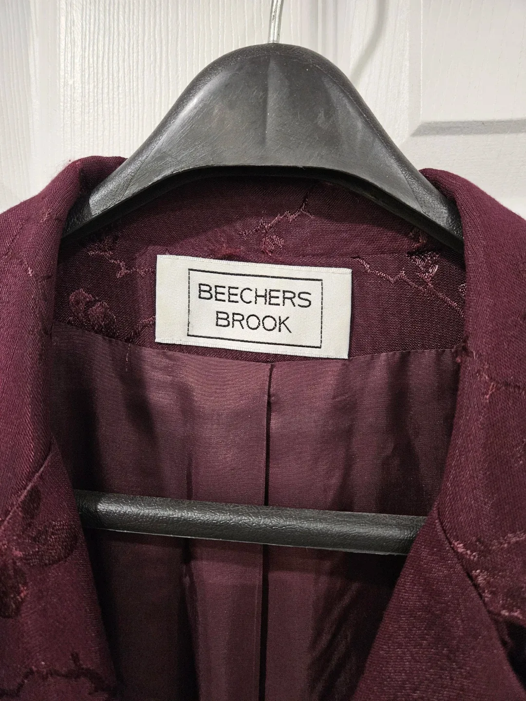 Beechers Brook Burgundy Floral Blazer image indicator(2)