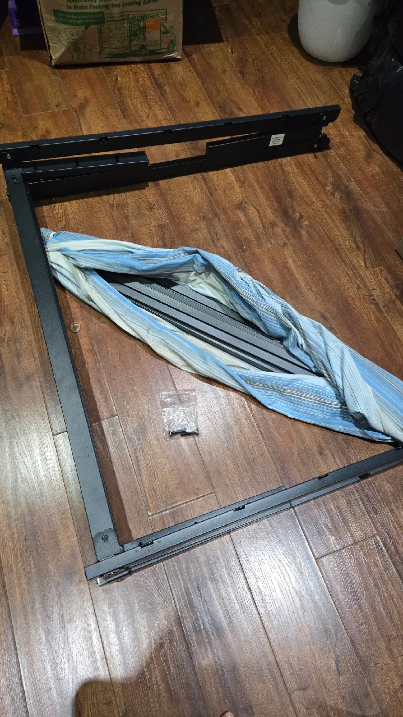 Black Metal Bed Frame image indicator(2)