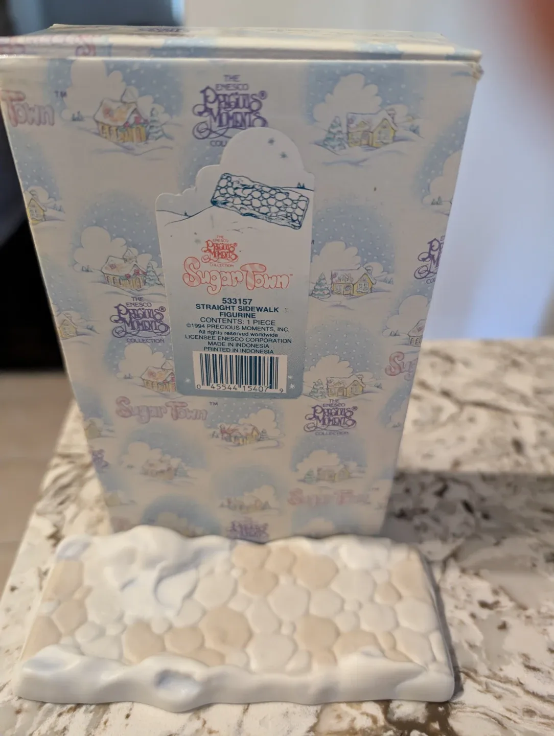 Precious Moments Sugar Town Straight Sidewalk Figurine thumbnail