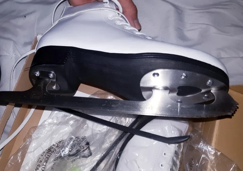 PTX Figure Skates - Women's Size 7 image indicator(3)