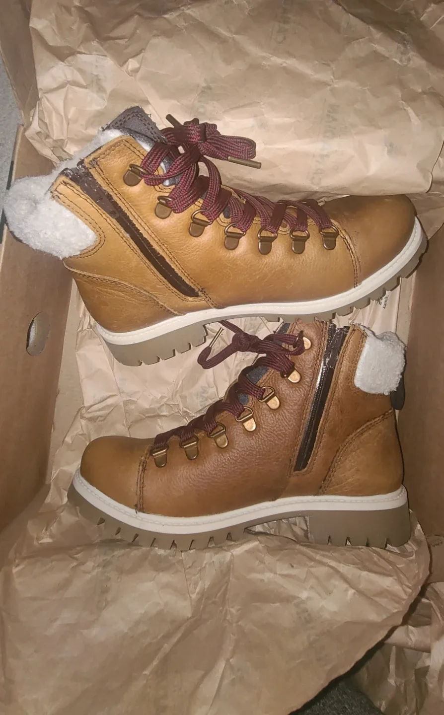 Kamik womans Brown Leather Boots