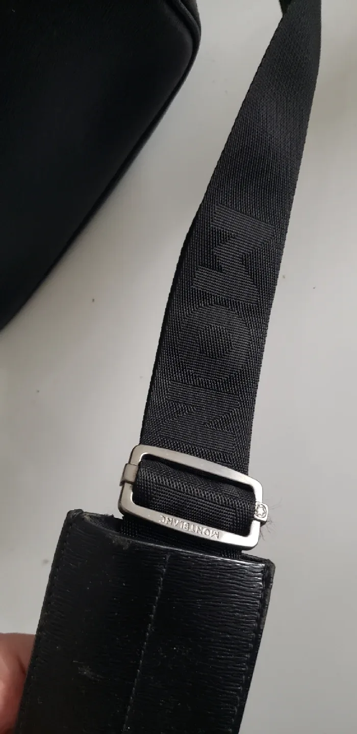 Mont Blanc Men Carryall / Messenger Bag image indicator(3)