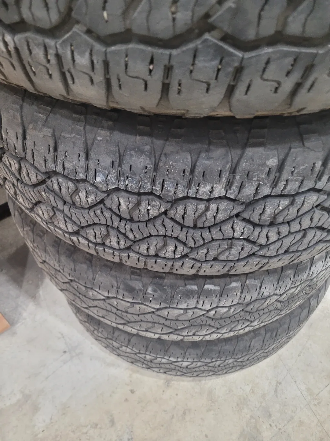 Wrangler Territory AT Tires - 275/65R18