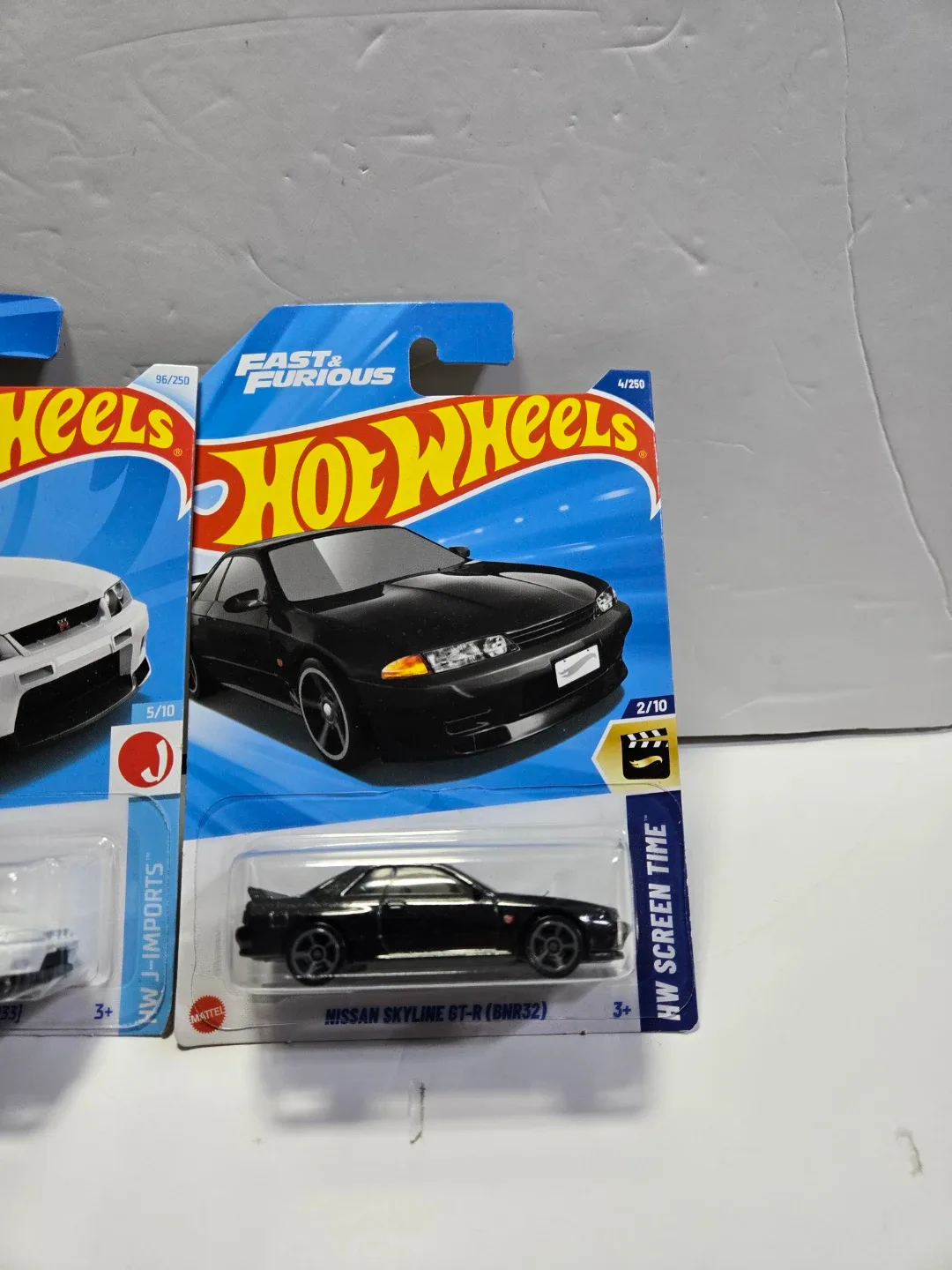 Hot Wheels Nissan Skyline GT-R Diecast Cars image indicator(4)