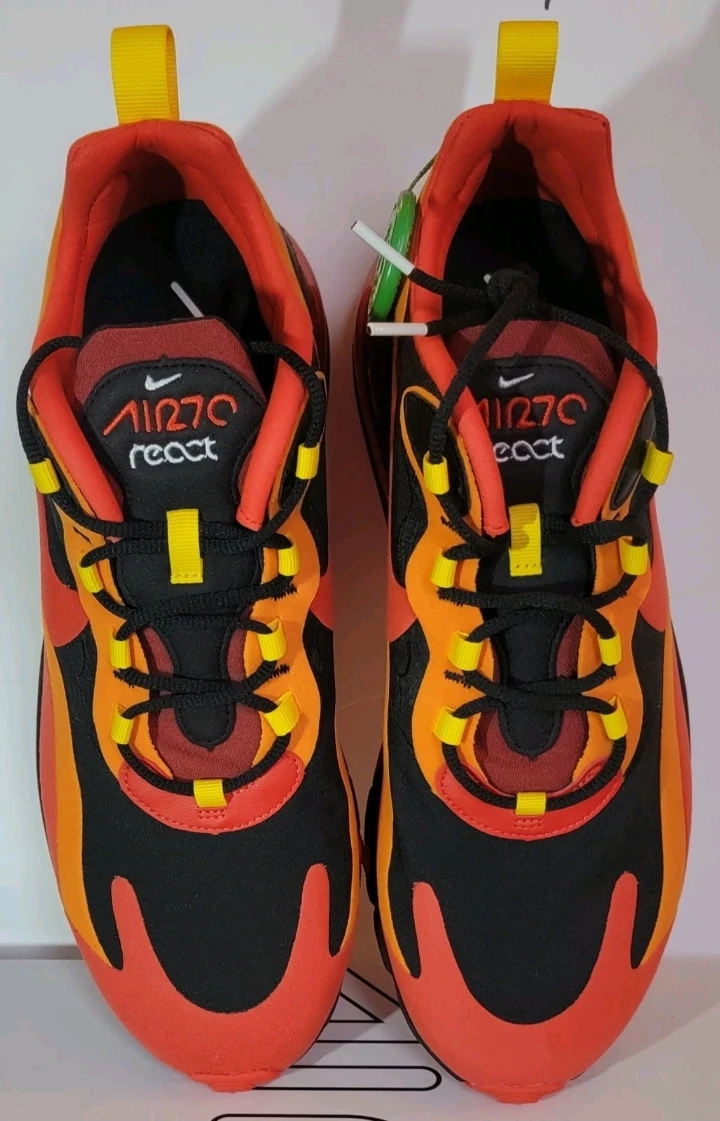 Nike Air Max 270 React - Size 11 - photo 4