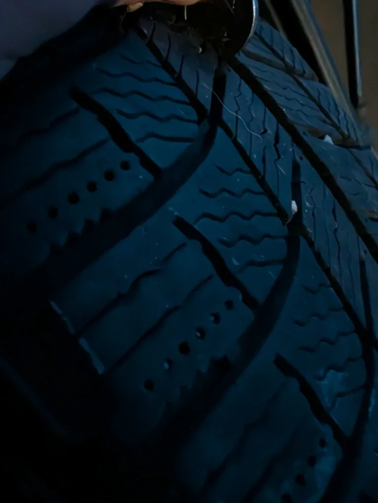 2 Michellin x ice winters tires  215/60R16