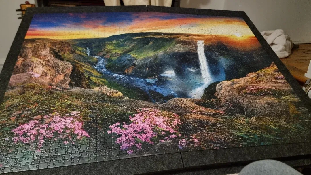 1000 & 2000 Pieces Puzzles image indicator(2)