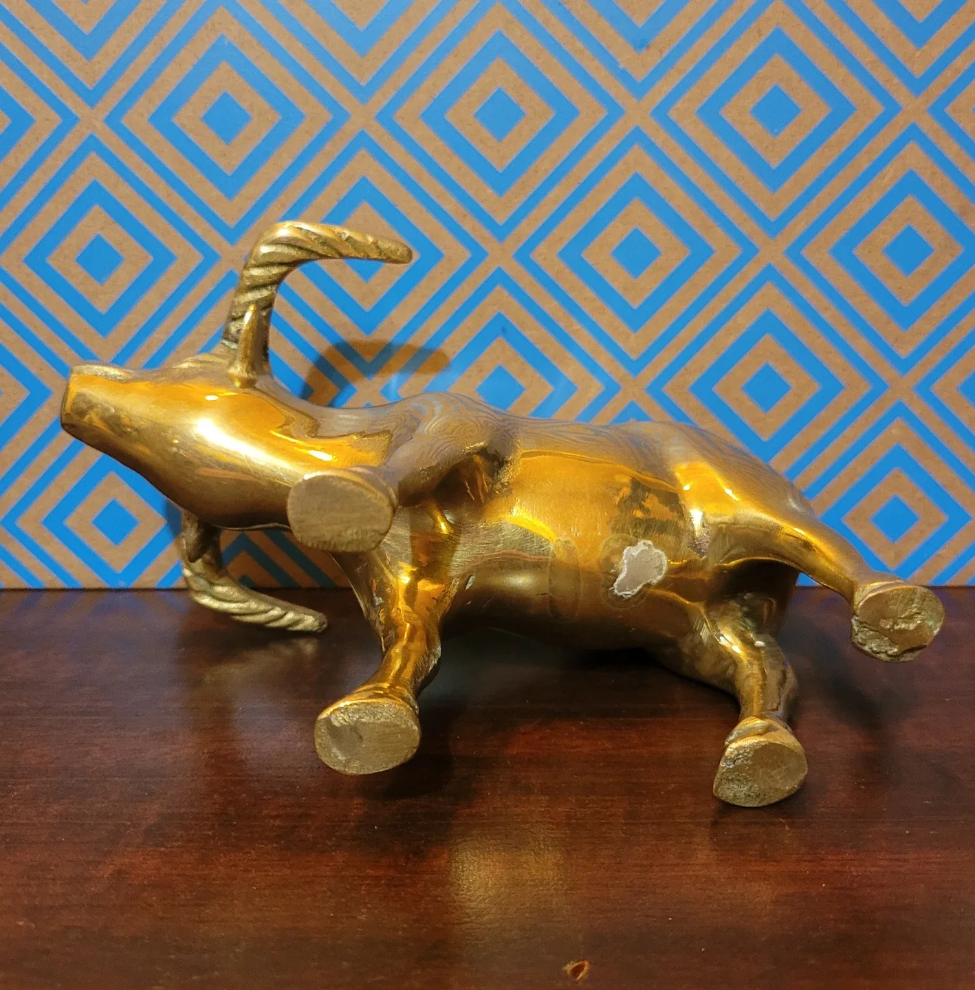 Brass Bull Figurine image indicator(6)