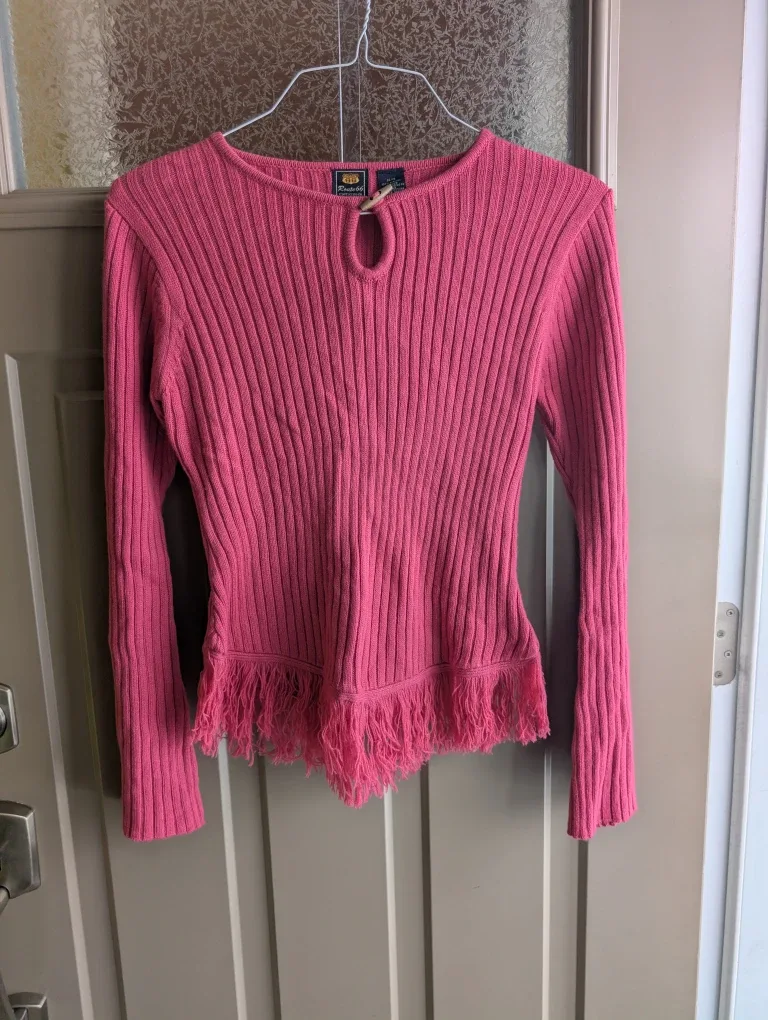 Girls sz 14 sweater image indicator(3)
