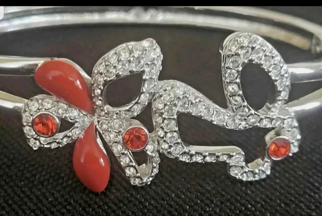 Swarovski Bangle Bracelet image indicator(2)