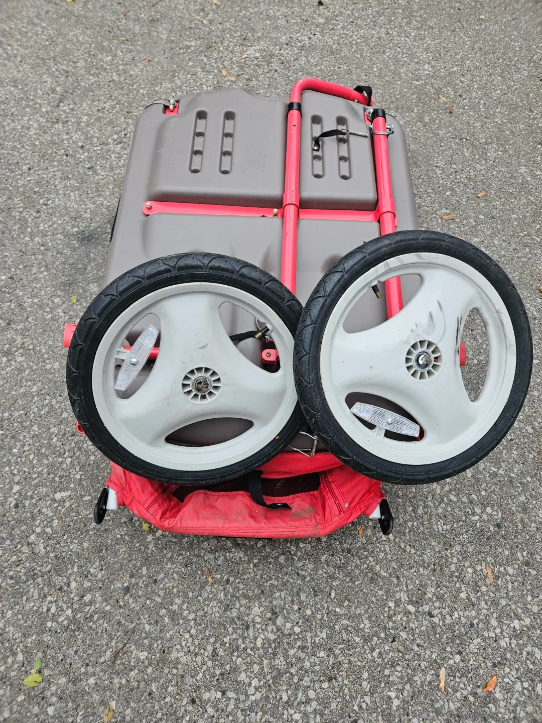 Little Tikes Bike Trailer/Stroller ( 2 Wheels) image indicator(4)