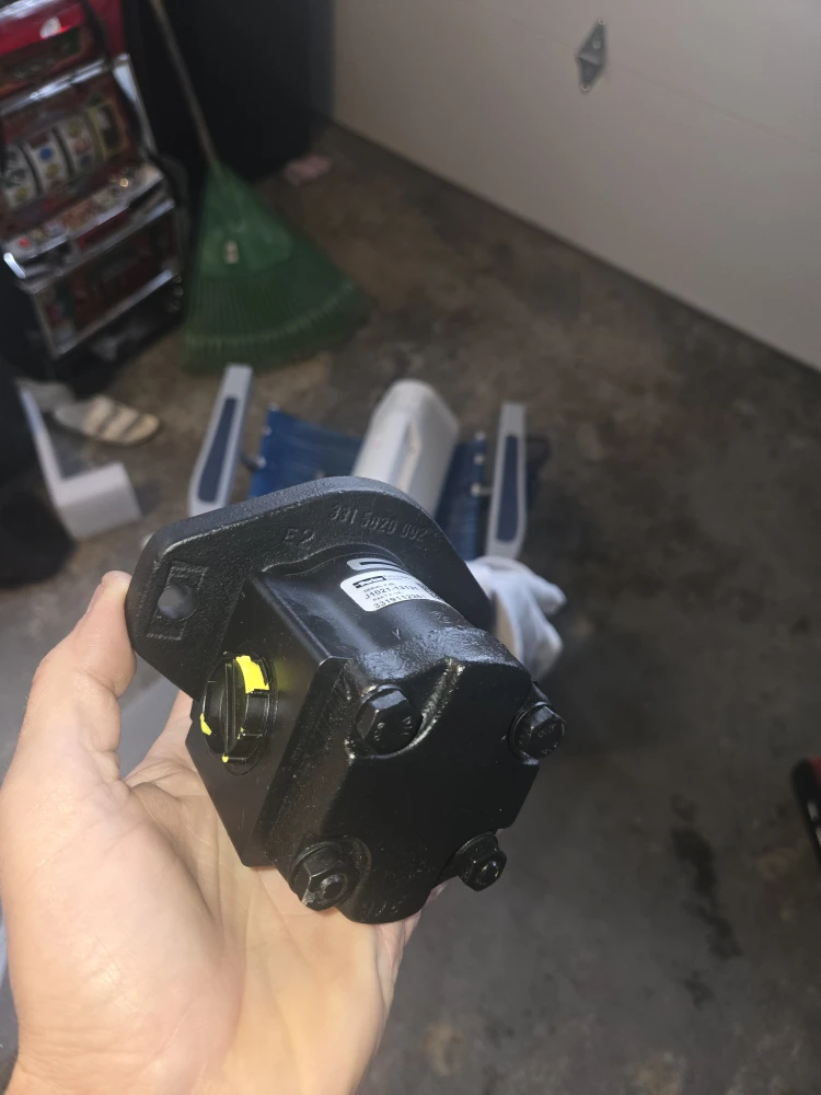 Parker Pump & Motor J1021-13131 - photo 2
