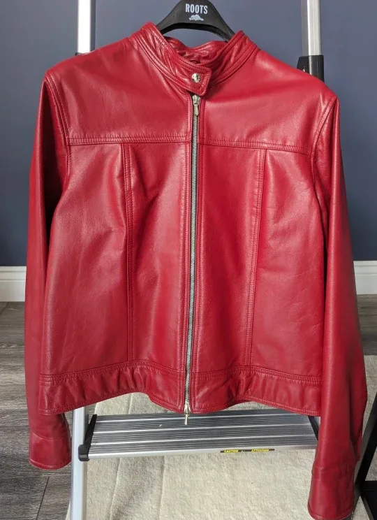 ROOTS leather jacket, mint condition