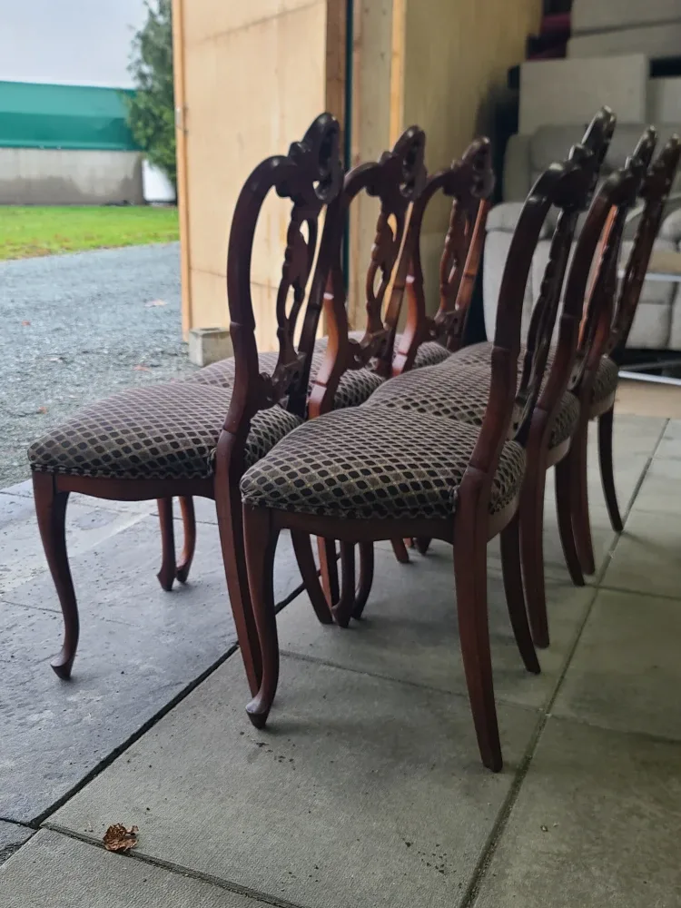 Set of 6 Antique Dining Chairs image indicator(3)