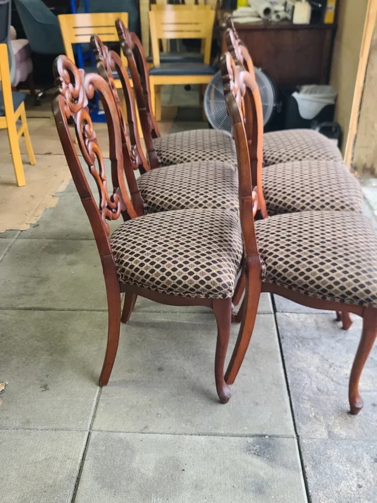 Set of 6 Antique Dining Chairs image indicator(4)