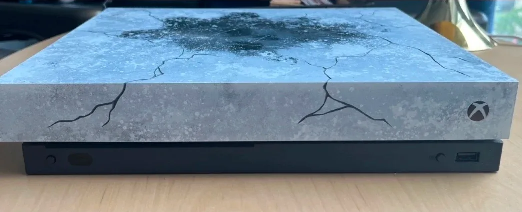 Xbox One Gears 5 Limited Edition Console image indicator(5)