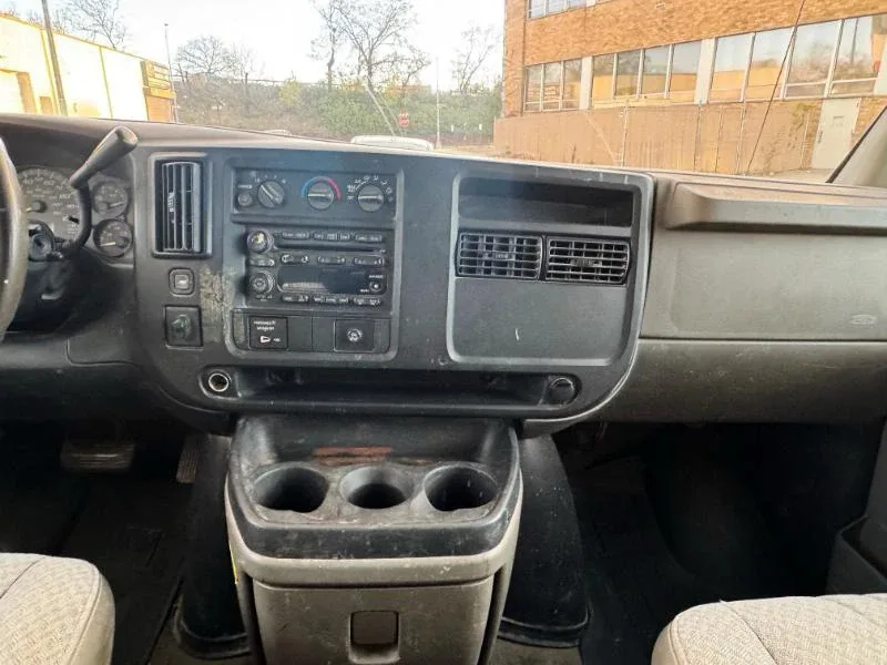 2005 CHEVY EXPRESS 3500 PASSENGER VAN image indicator(4)