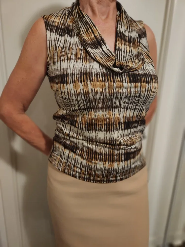 SANDRA ANGELOZZI Brown & White Patterned Sleeveless Blouse