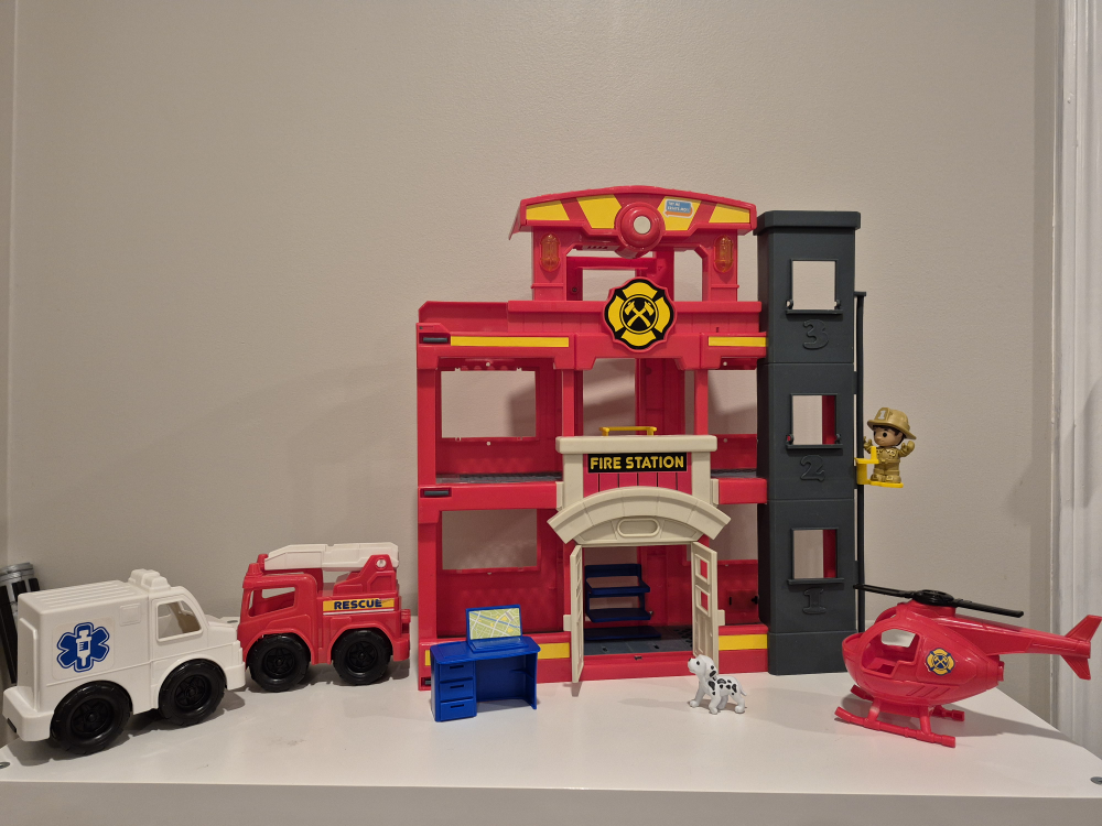 Little People Fire Station Playset - photo 2