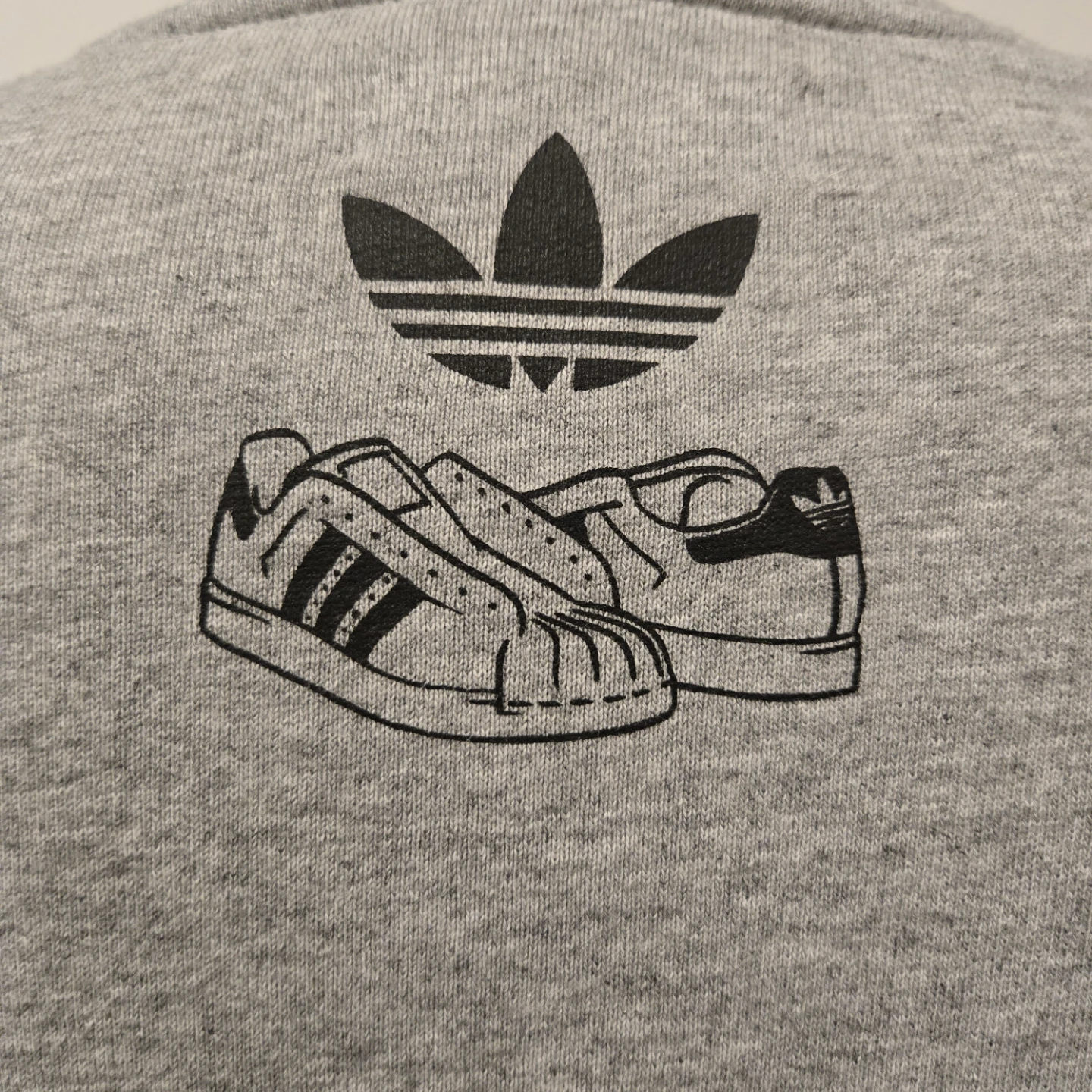 Vintage Adidas “World Famous” G  Sweatshirt Womens Small - photo 3