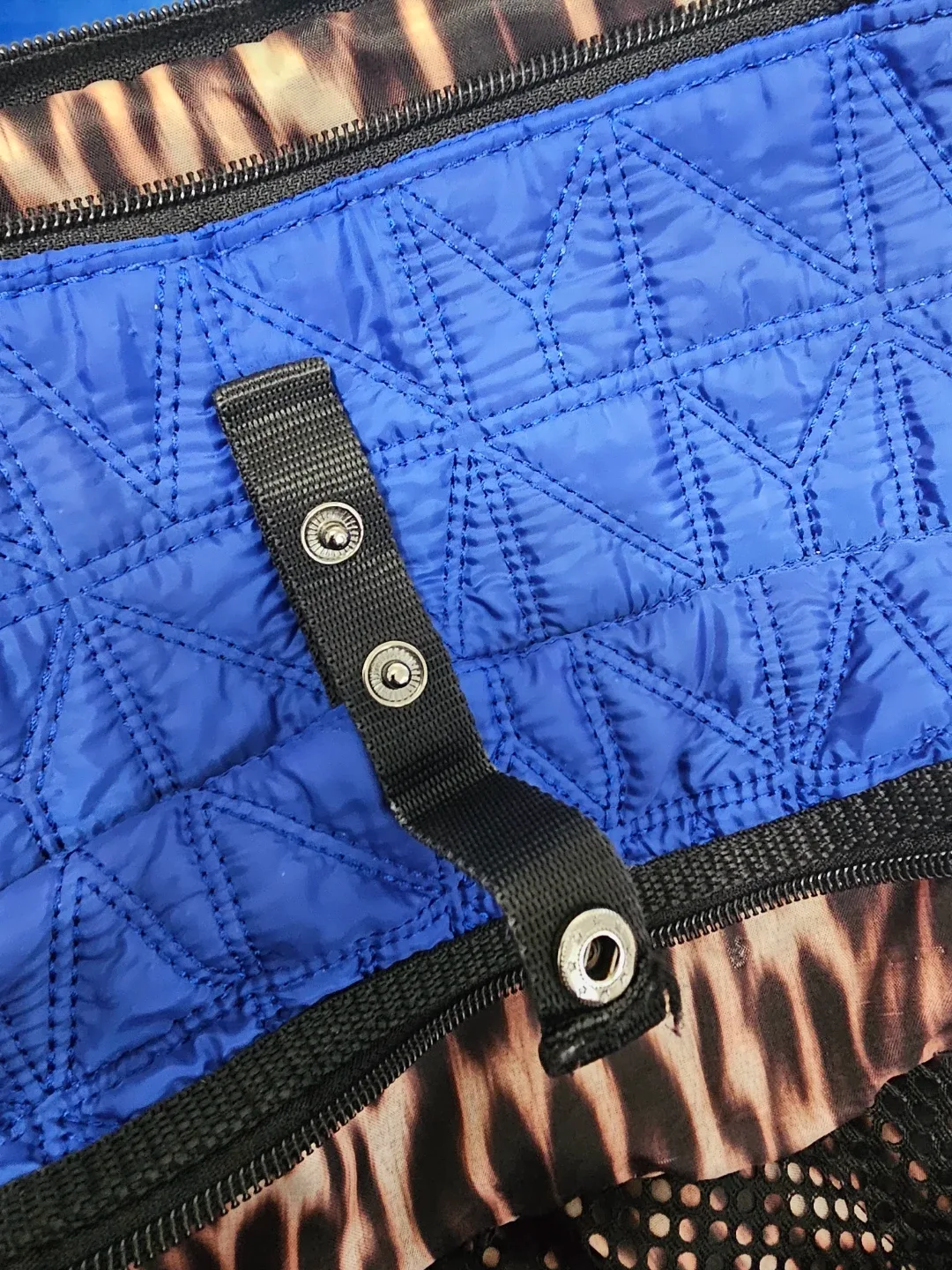 Nicole Miller New York Fitness - City Life Yoga Bag image indicator(8)