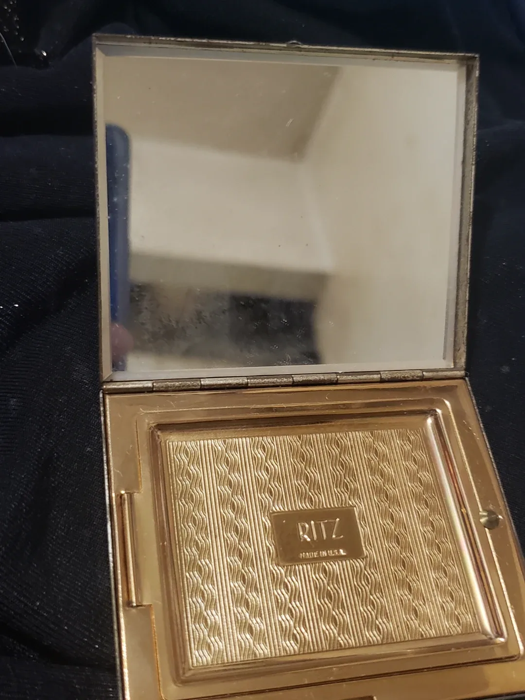 Vintage Ritz Compact Mirror image indicator(2)