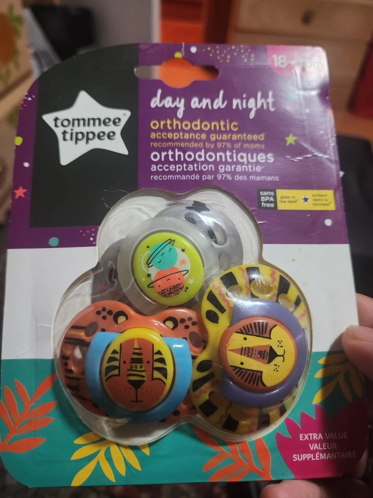 Tommee Tippee Day & Night Pacifiers, 18m+