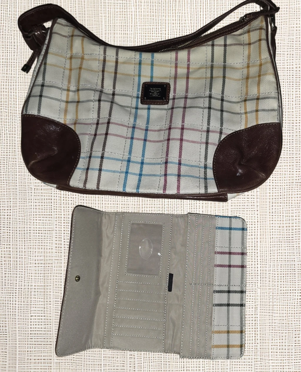 Liz Claiborne Plaid Purse & Wallet Set - photo 2
