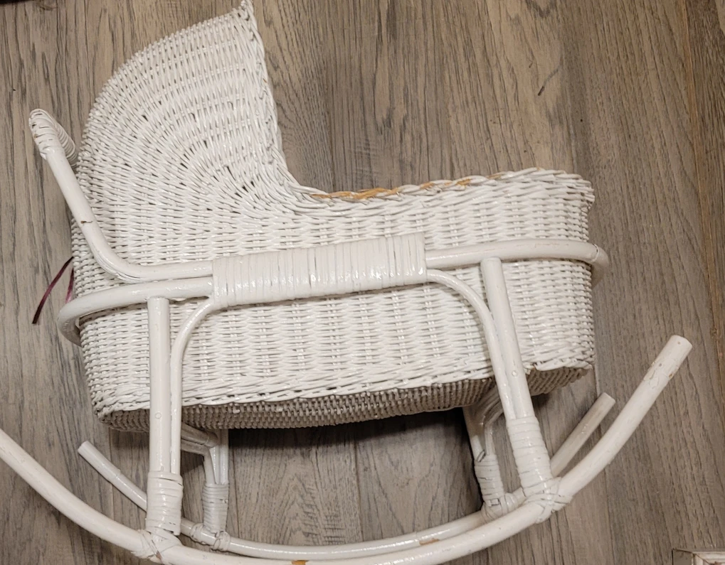 White Wicker Doll Bassinet - photo 3