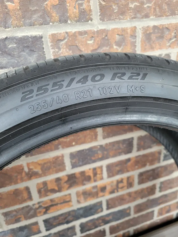 Pirelli Scorpion Zero All Season 255/40 R21 Tire image indicator(2)