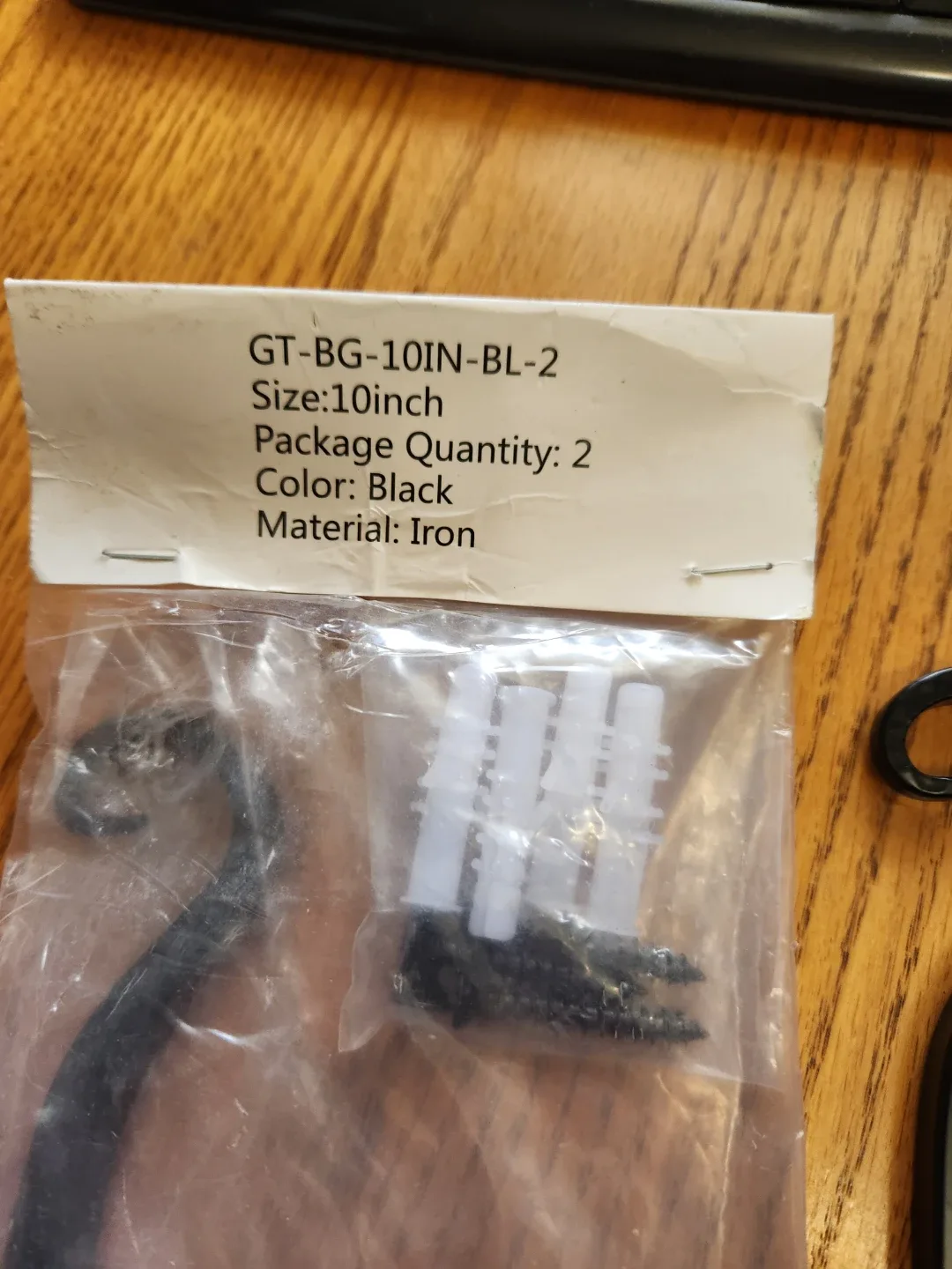 Two plant hangers image indicator(2)