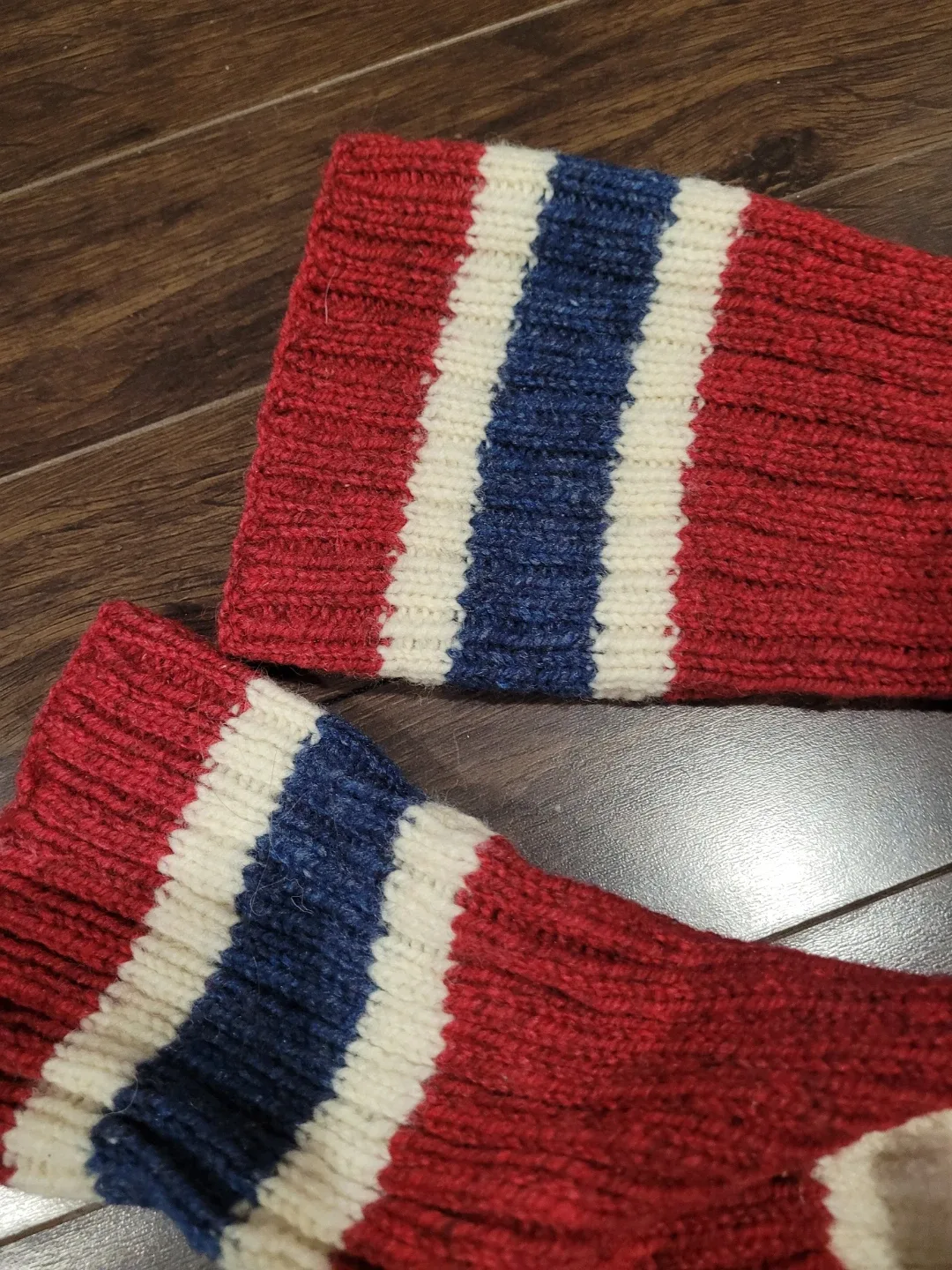 Thick Red  Sheep Wool Socks with Stripes 🥕 image indicator(3)