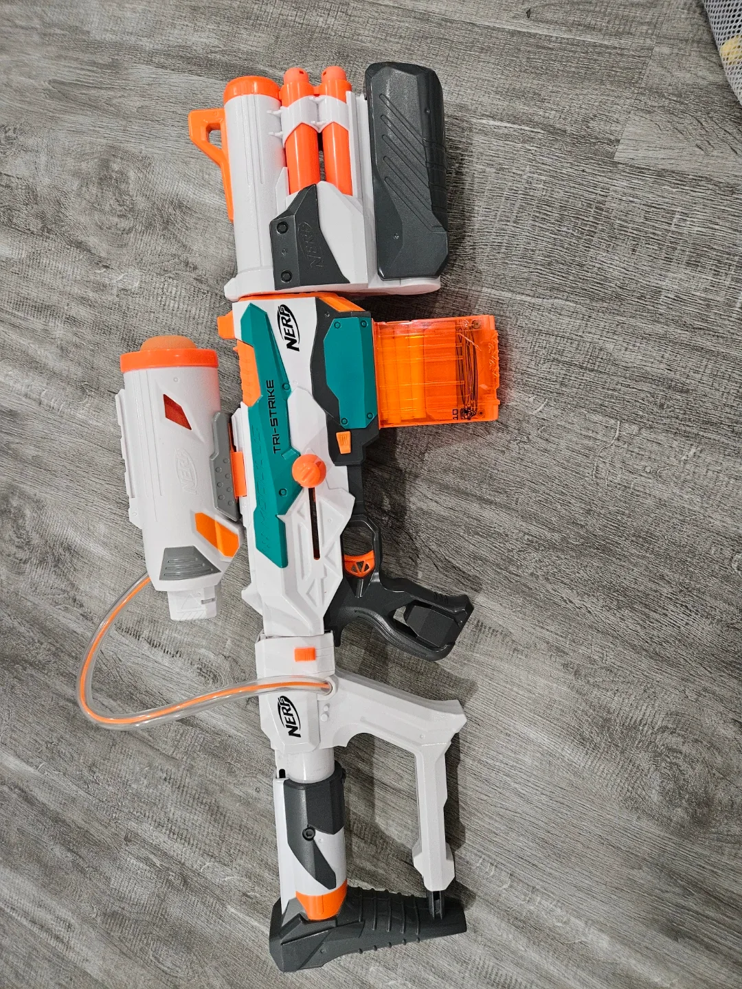 Nerf Large white Modulus Tri-Strike thumbnail
