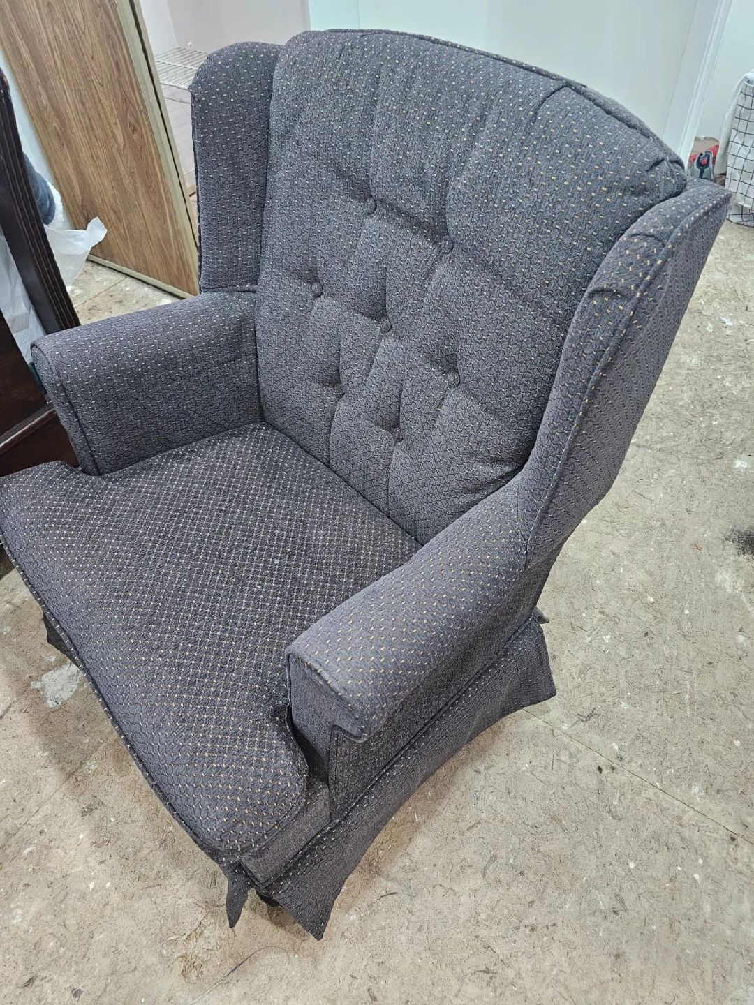 Wingback Armchair - Grey - photo 3