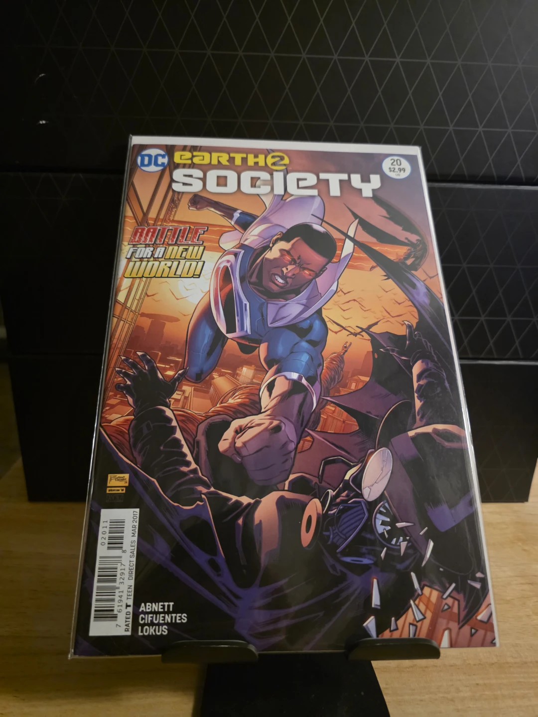 Earth 2 Society #20 Comic Book