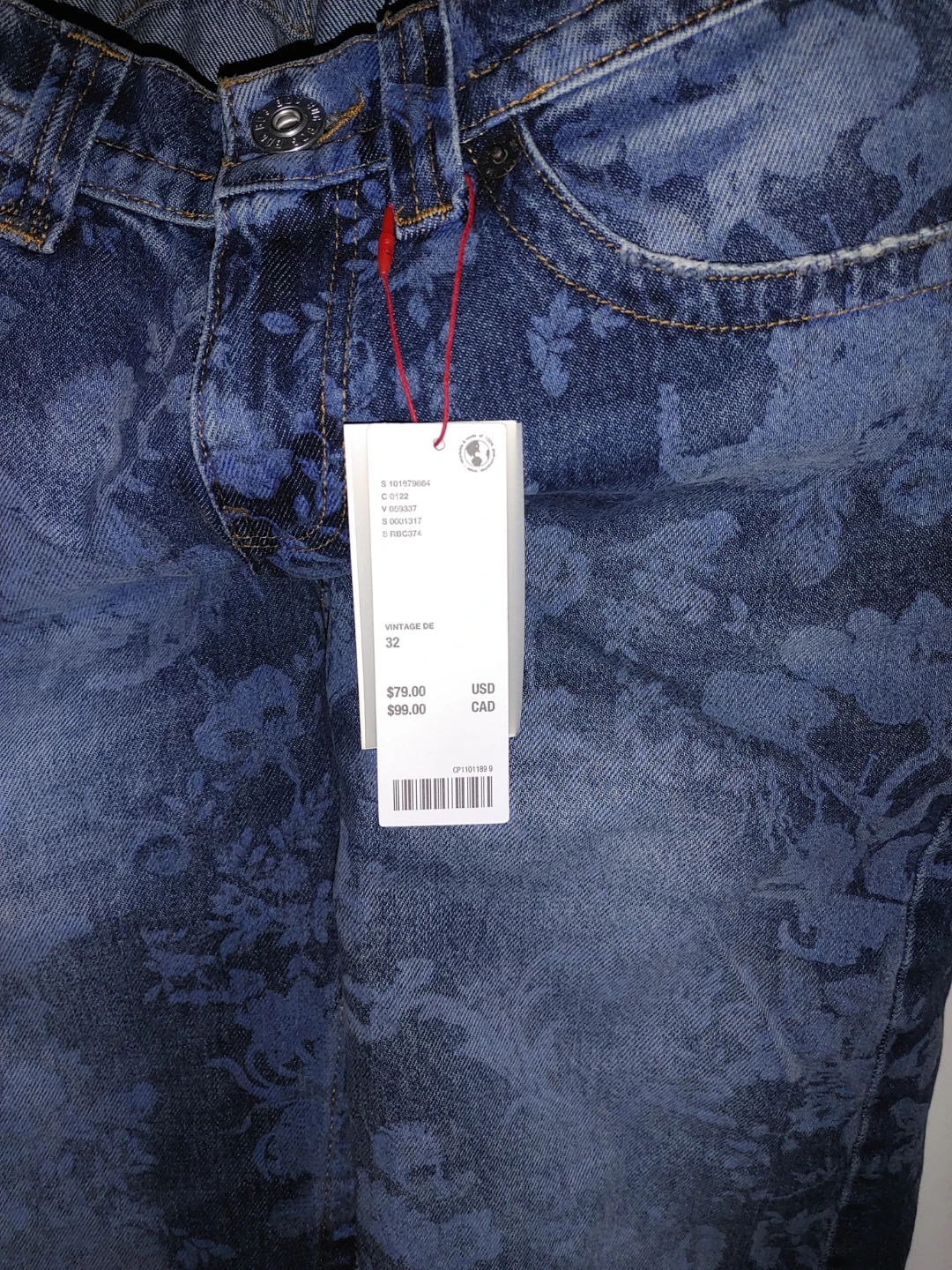 BDG Vintage DE Floral Jeans - Size 32 - photo 2