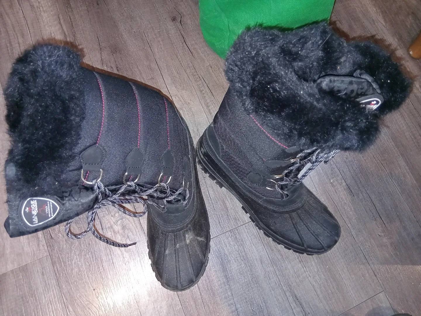 Laneige Black Winter Boots image indicator(3)