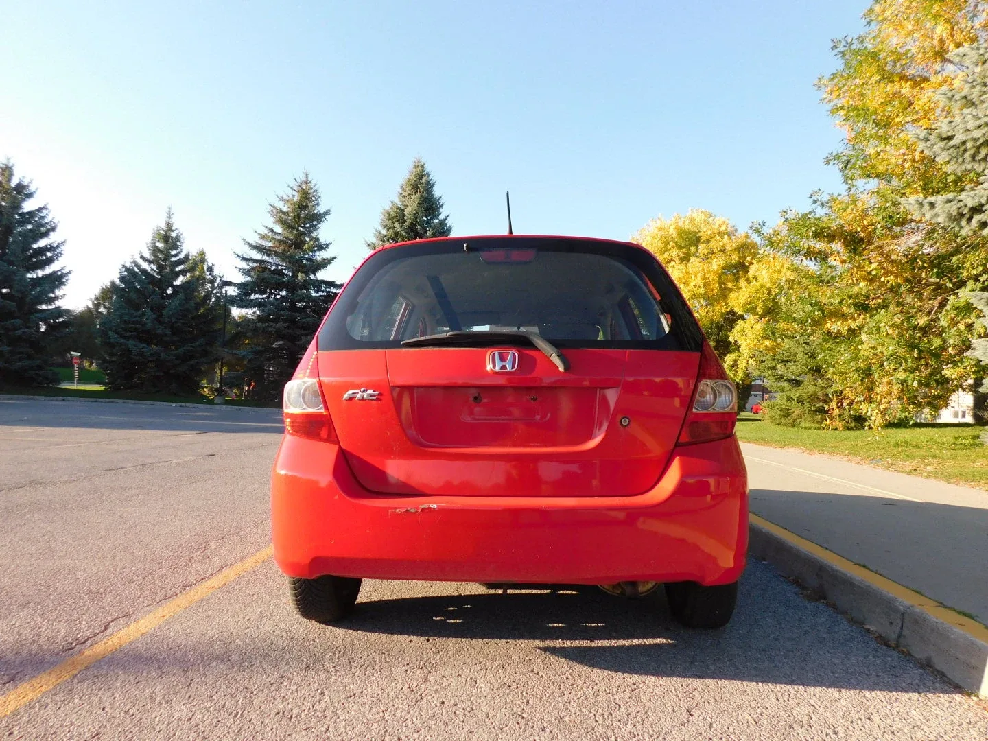 Red Honda Fit Hatchback image indicator(3)