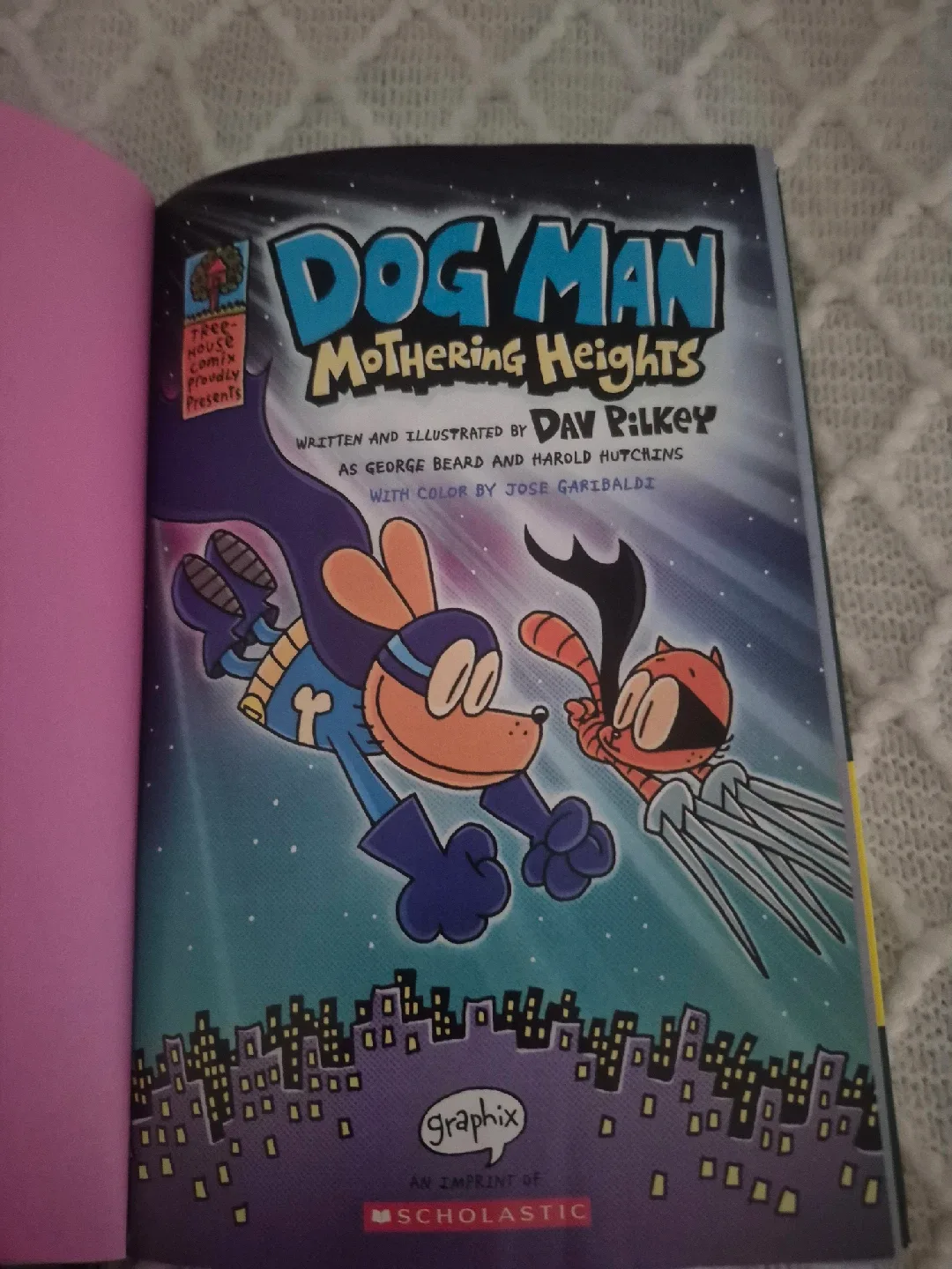 Dog Man: Mothering Heights by Dav Pilkey image indicator(2)