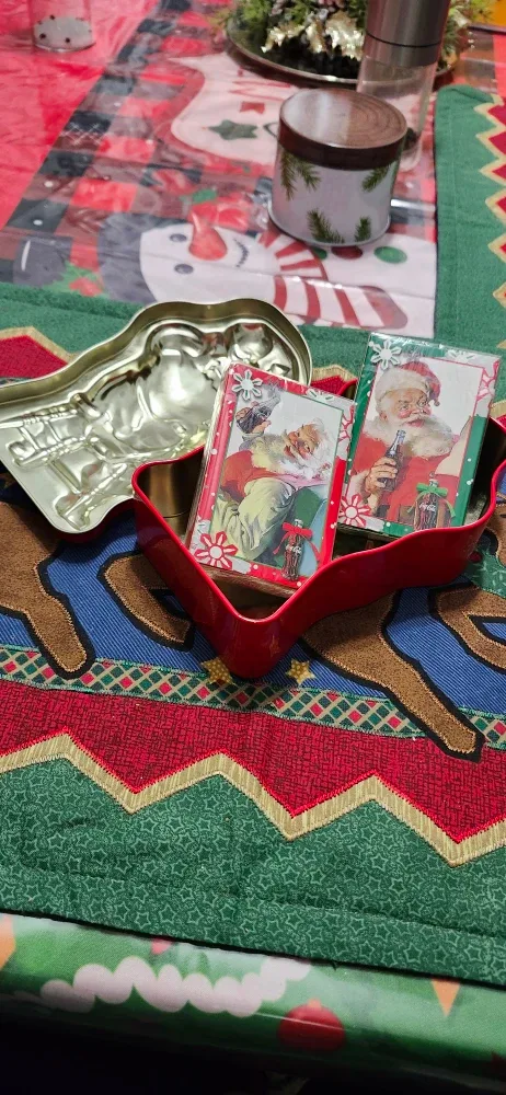 Coca-Cola 1948 Haddon Sundblom Holiday Tin image indicator(7)