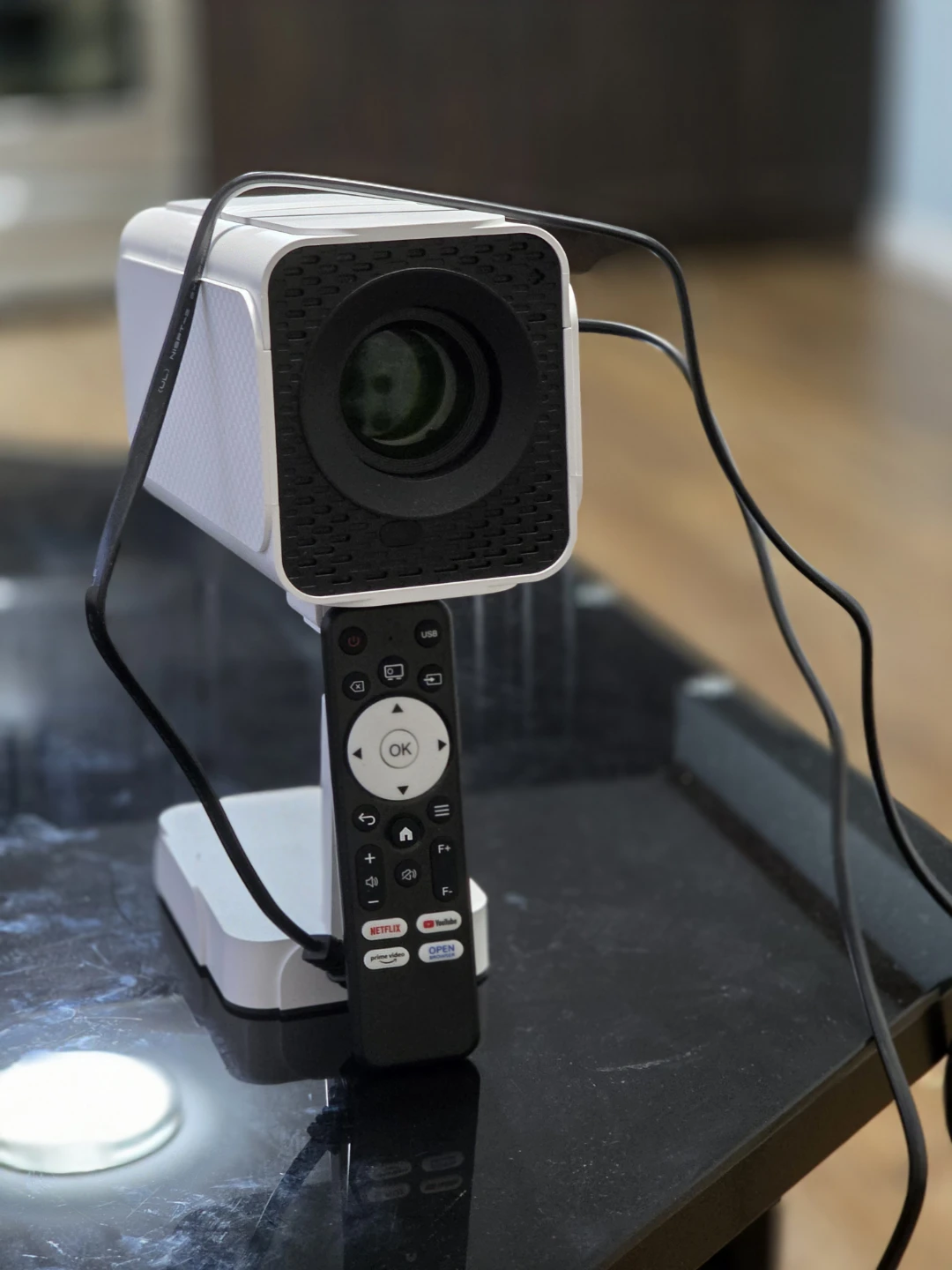Mini Projector with Remote - photo 3