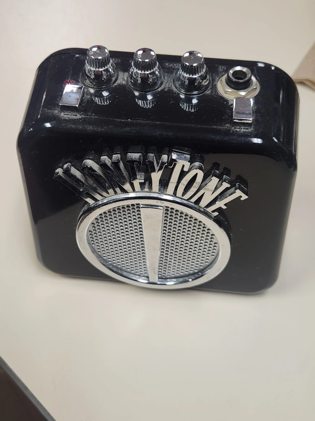 Honey Tone micro Guitar Amplifier - photo 2
