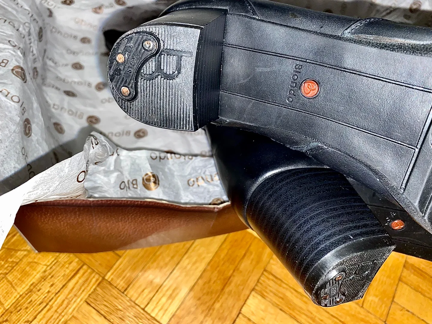 Women Sandal & Boots. Sizes: 10.5 and 11 - New with Tags!! image indicator(8)