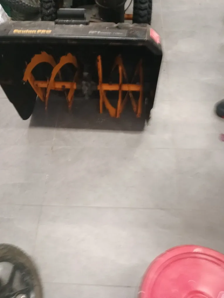 Poulan Pro 24 Inch Snowblower