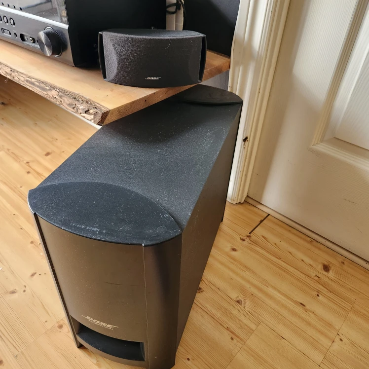 Bose Acoustimass 10 Series IV Home Theatre Speaker System - photo 2
